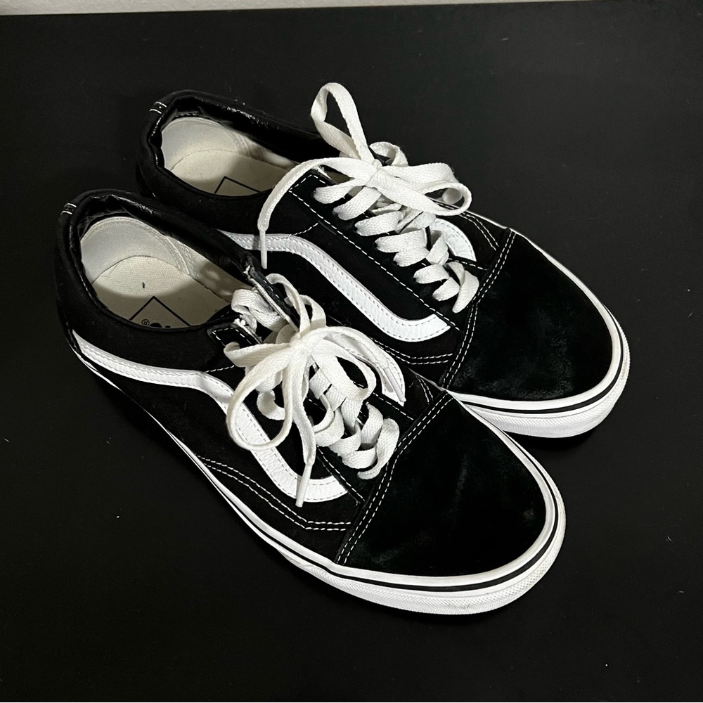 Vans Old Skool Skate Shoe, Men’s 7/Women’s 8.5 - Picture 3 of 5